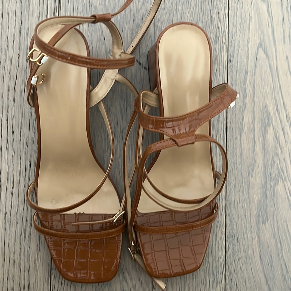 Brown low heel shoes perfect for any occasion